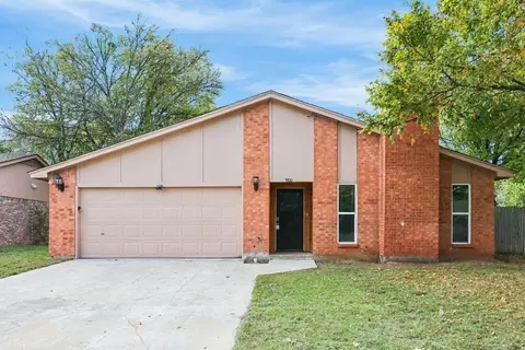 3300 Chalmette Ct, Forest Hill, TX 76140