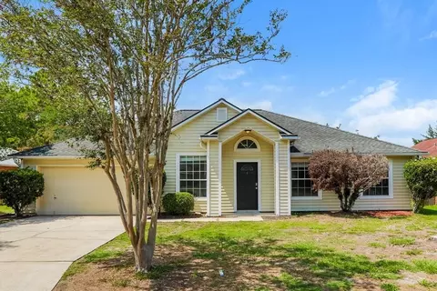 9099 Rockpond Meadows Dr, Jacksonville, FL 32221