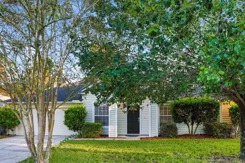 9099 Rockpond Meadows Dr, Jacksonville, FL 32221