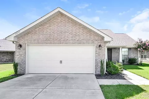 3273 Cecil Moore Dr, Southaven, MS 38671