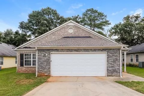10976 Big Sky Dr, Hampton, GA 30228