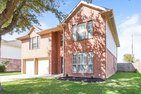 4805 E Parma Dr, Rosenberg, TX 77471