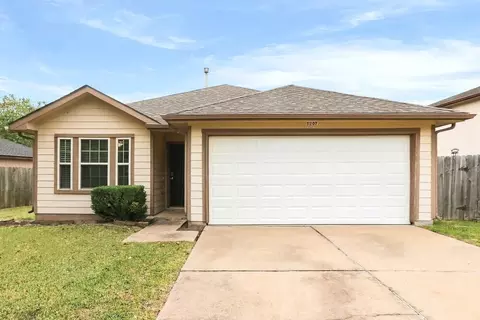 5207 Riverwood Dr, Richmond, TX 77469