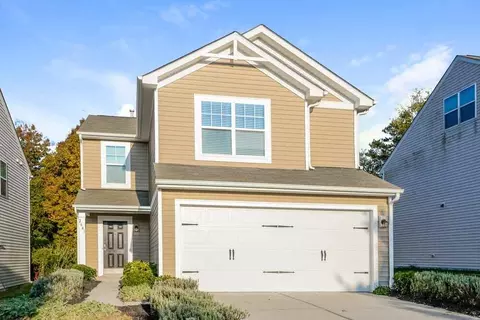 2641 Hunters Moon Ln, Matthews, NC 28105