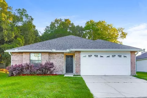 2712 Secret Harbor Dr, Orange Park, FL 32065