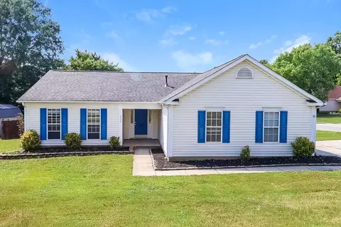 133 Clairwood Dr, Mount Holly, NC 28120