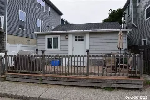 85 New Hampshire St #WHOLE HOUS, Long Beach, NY 11561