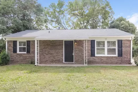 515 Milan Rd E, Charlotte, NC 28216