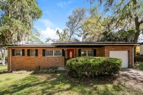 121 Saturn Ln E, Orange Park, FL 32073