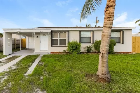 2031 Kenwood Rd, West Palm Beach, FL 33409