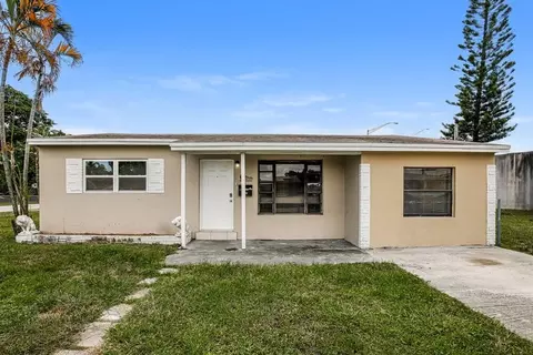 2906 Mayo St, Hollywood, FL 33020
