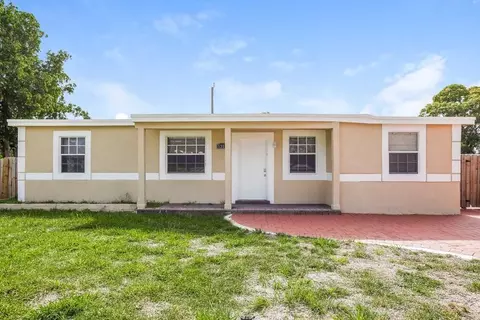 5319 NE 17th Ave, Pompano Beach, FL 33064