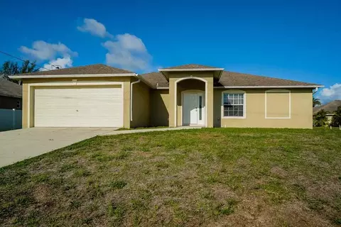 218 SW 11th Ave, Cape Coral, FL 33991