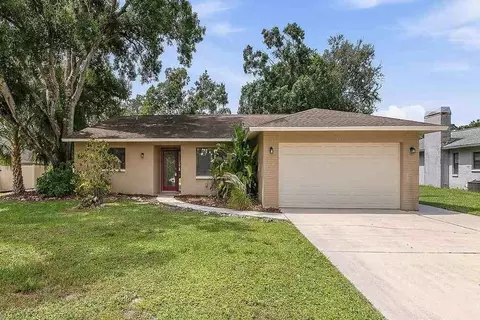 2473 Guthrie Cir, Sarasota, FL 34235
