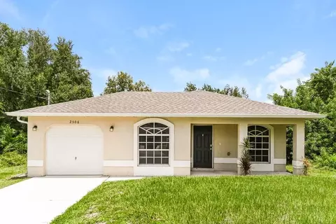 2506 66th St W, Lehigh Acres, FL 33971