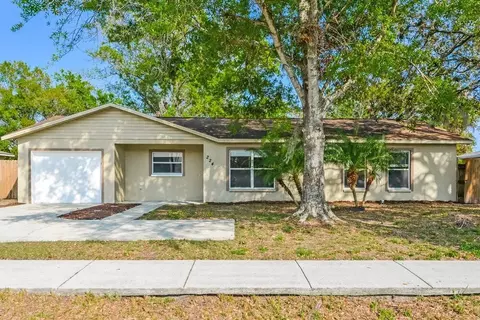 224 12th St SE, Ruskin, FL 33570