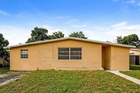 5301 NW 11th St, Sunrise, FL 33313