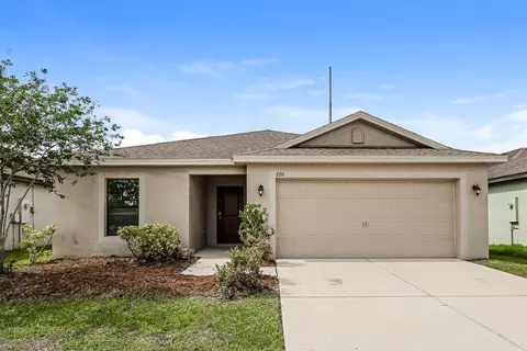 720 Chatham Walk Dr, Ruskin, FL 33570