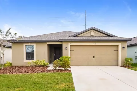 720 Chatham Walk Dr, Ruskin, FL 33570