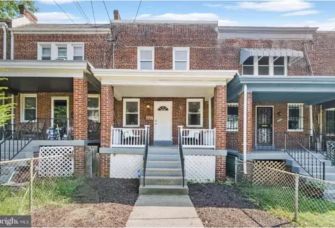 1621 R St SE, Washington, DC 20020