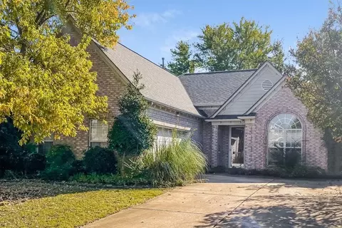 8563 Shady Elm Dr, Memphis, TN 38018