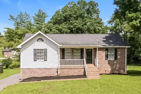 121 Lee Ct, Gallatin, TN 37066