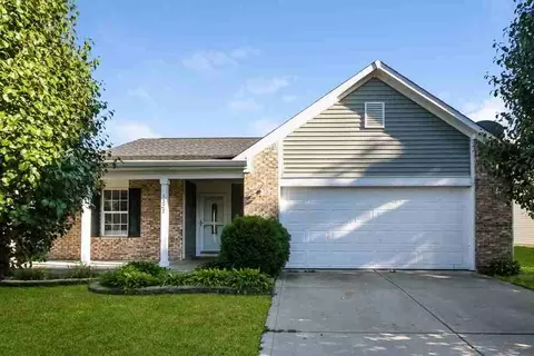 1327 Grand Canyon Cir, Franklin, IN 46131