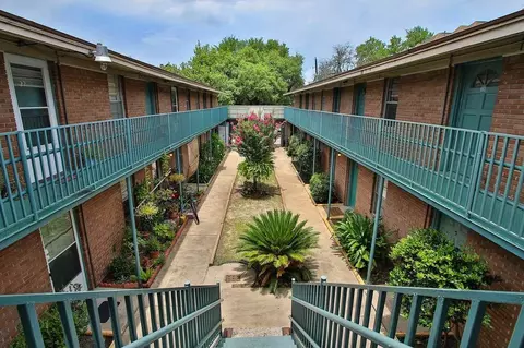 1419 Hyde Park Blvd, Houston, TX 77006
