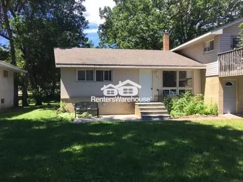 1008 7th St SE, Forest Lake, MN 55025