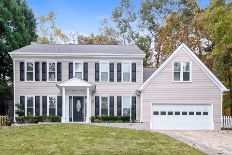 2570 Broadmoor Ct, Snellville, GA 30039