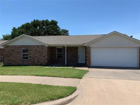 215 Dean Ct, Granbury, TX 76049