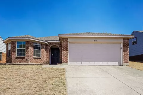 2709 Brea Canyon Rd, Fort Worth, TX 76108