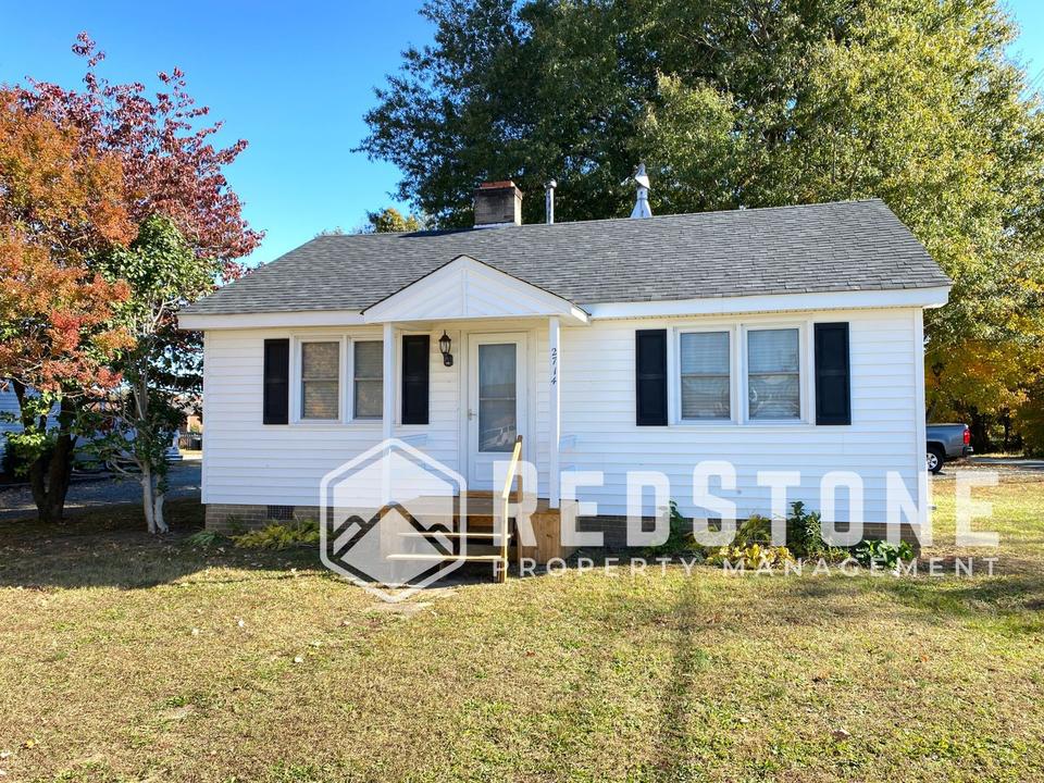 2714 Holly Hill Ln, Burlington, NC 27215 21 Photos MLS 47798531