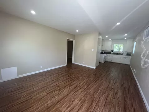14121 Sylvan St, Van Nuys, CA 91401