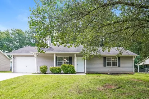915 Walnut Creek Ln, Jonesboro, GA 30238
