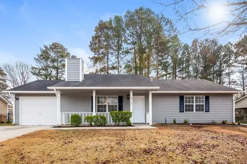 915 Walnut Creek Ln, Jonesboro, GA 30238