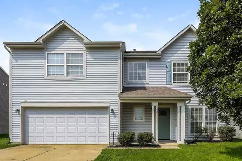 476 Southern Pines Dr, Whiteland, IN 46184