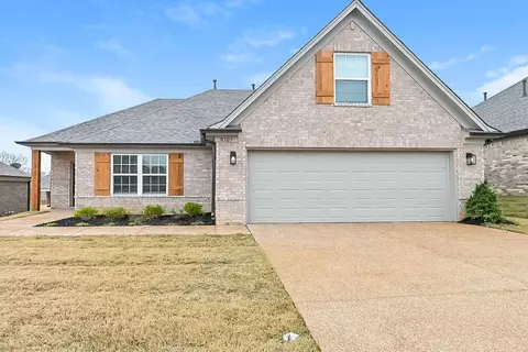8105 Aiden Rd, Southaven, MS 38671