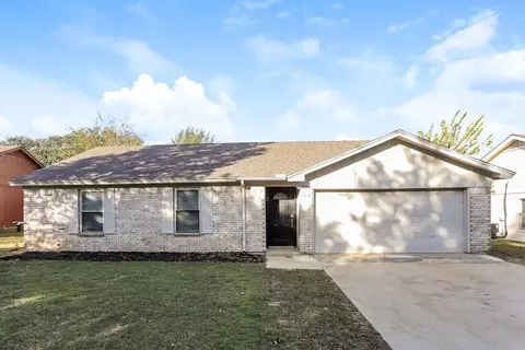 6004 Cool Springs Dr, Arlington, TX 76001