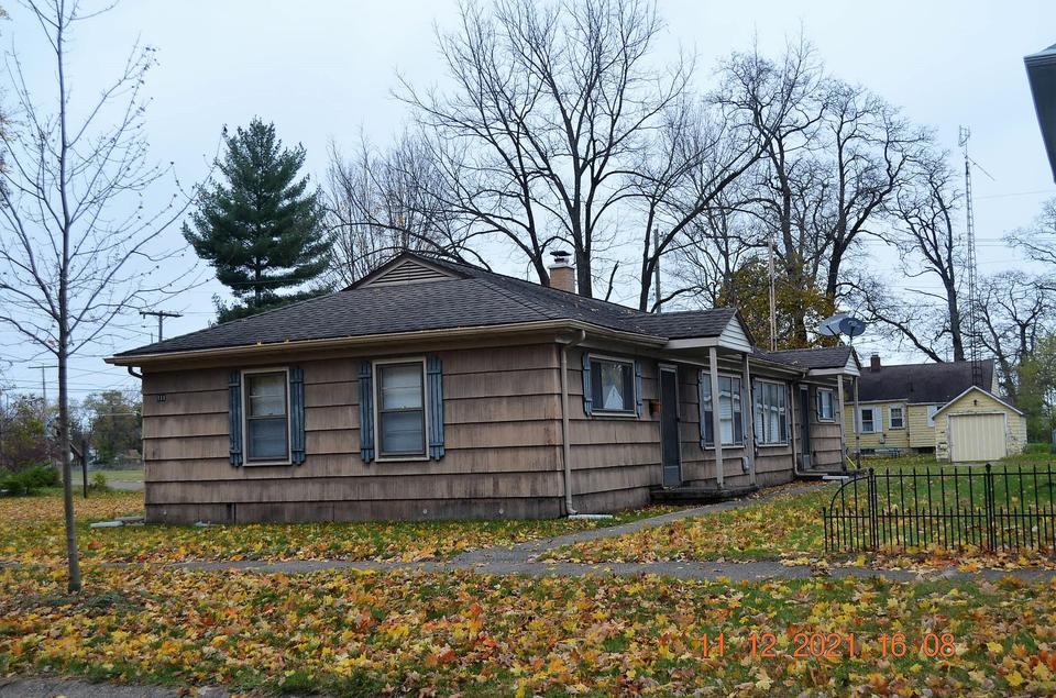 111 Bradley St, Dowagiac, MI 49047 14 Photos MLS 47831026 Movoto