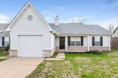 7038 Hampton Dr, Horn Lake, MS 38637