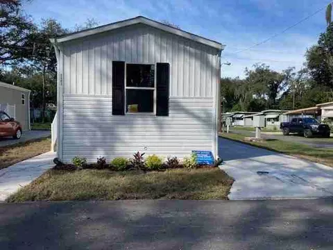 5603 Larry St, Zephyrhills, FL 33542