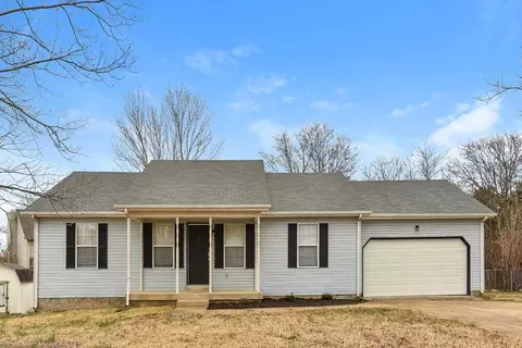 403 Trailsend Ct, La Vergne, TN 37086