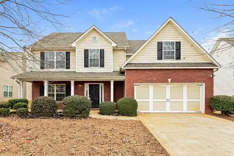 1137 Bowlin Dr, Locust Grove, GA 30248
