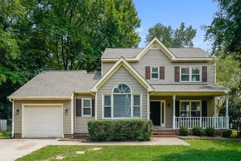 4432 Emmit Dr, Raleigh, NC 27604