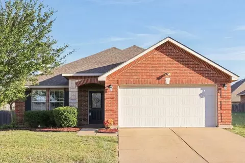 516 Silver Leaf Dr, Fate, TX 75087