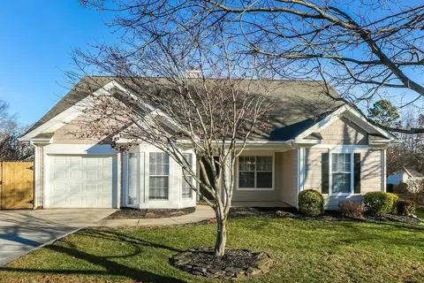 301 Cedarcroft Dr, Mooresville, NC 28115