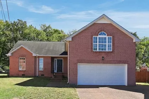 136 S Birchwood Dr, Hendersonville, TN 37075