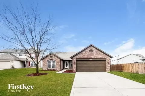 1038 Rentham Ln, Indianapolis, IN 46217