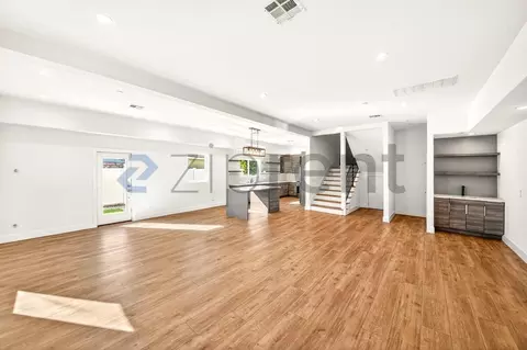 5641 12 Riverton Ave #1-2, Los Angeles, CA 91601